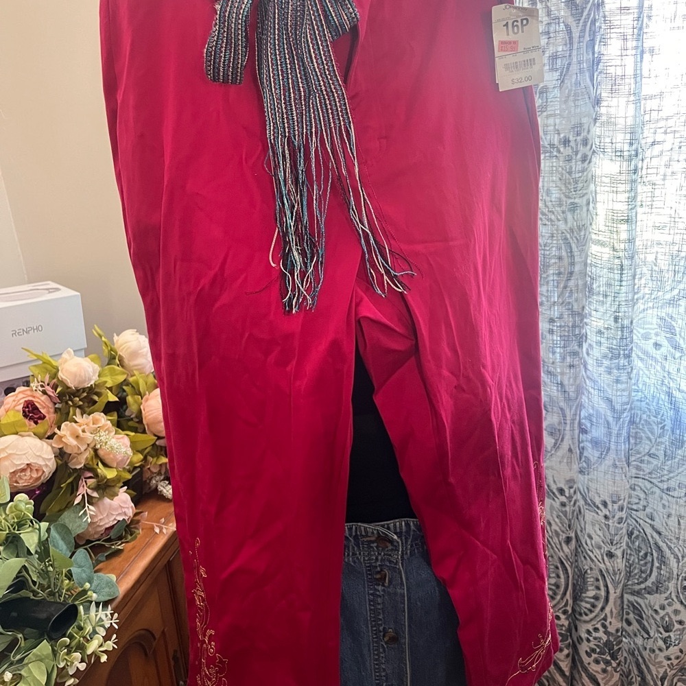 JCPenney Rose Wine cropped hem pant
